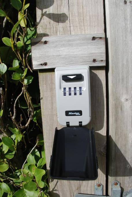 Wow I'M Living On The Beach. Luxury 4 Bed Sleeps 8 Pagham Exterior foto